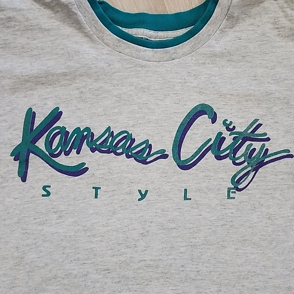 Nice quality retro Kansas City T shirt